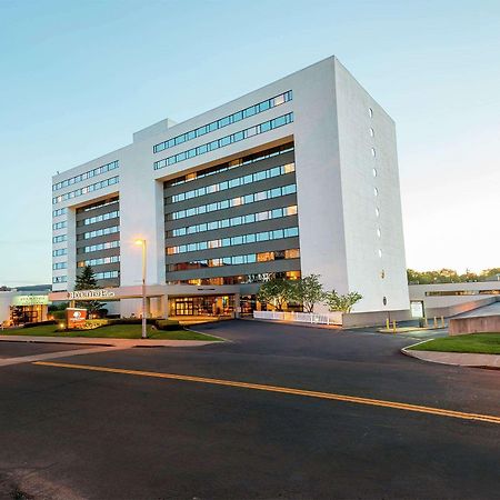Hotel Doubletree By Hilton Binghamton Esterno foto