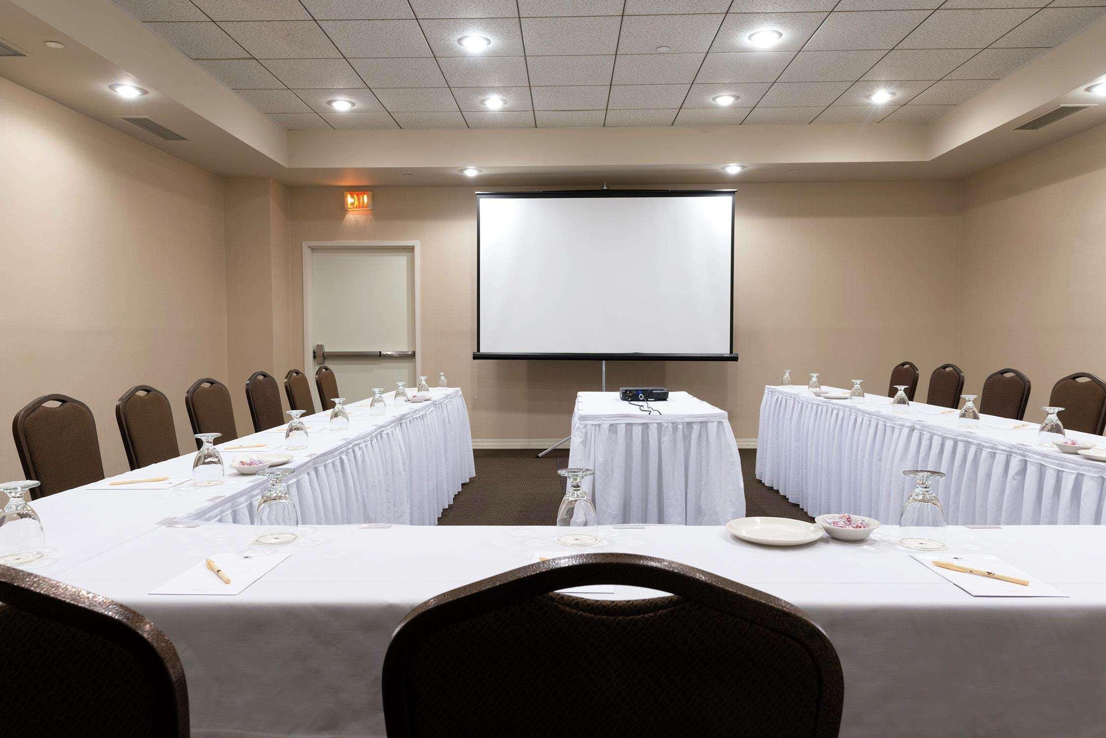 Hotel Doubletree By Hilton Binghamton Esterno foto