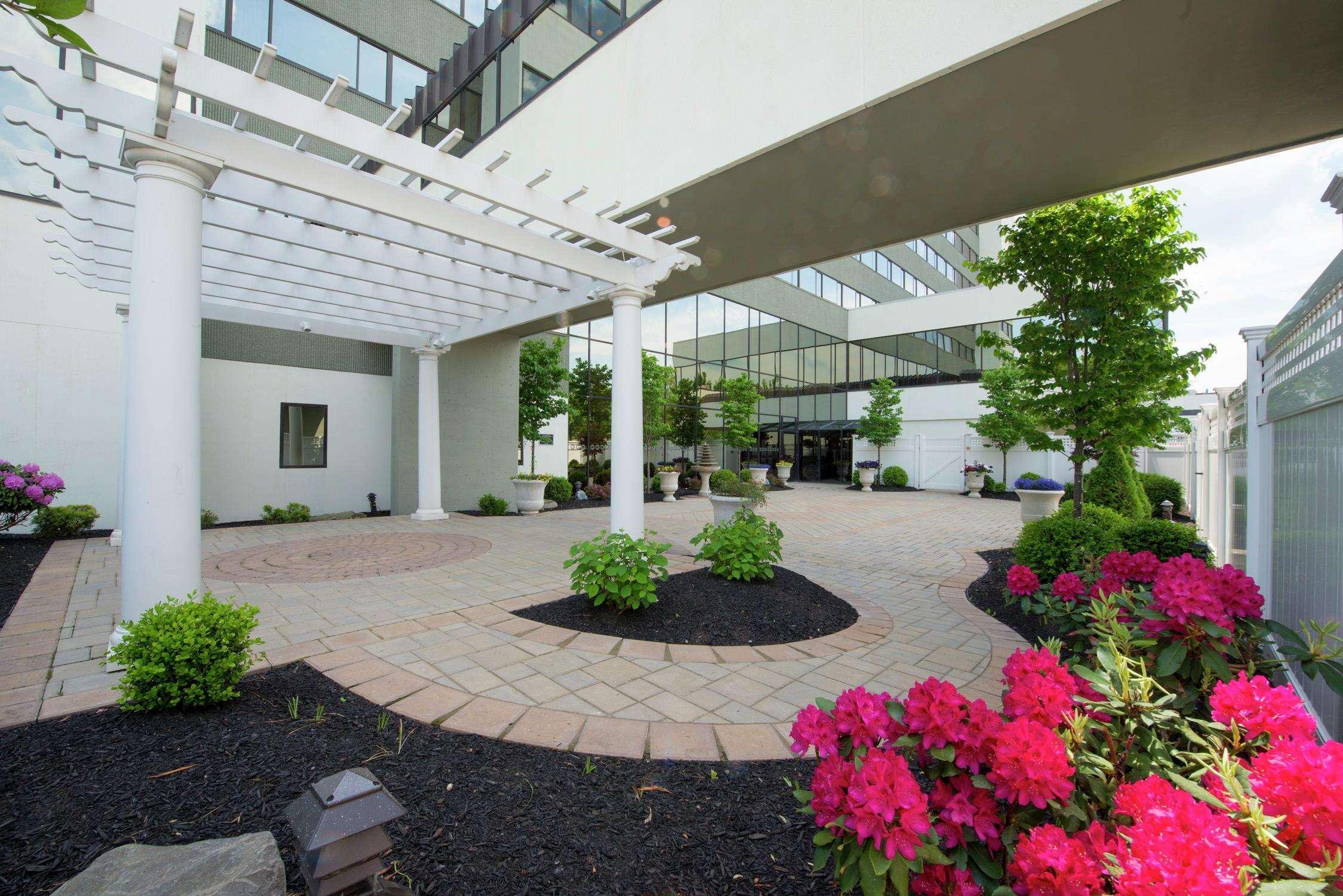 Hotel Doubletree By Hilton Binghamton Esterno foto