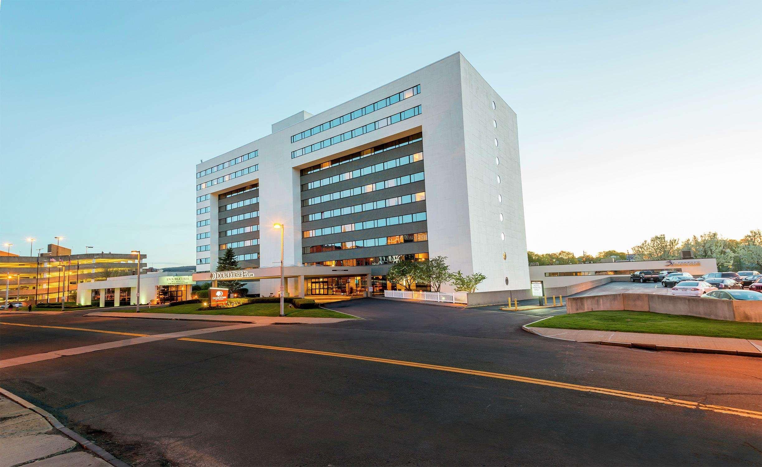 Hotel Doubletree By Hilton Binghamton Esterno foto