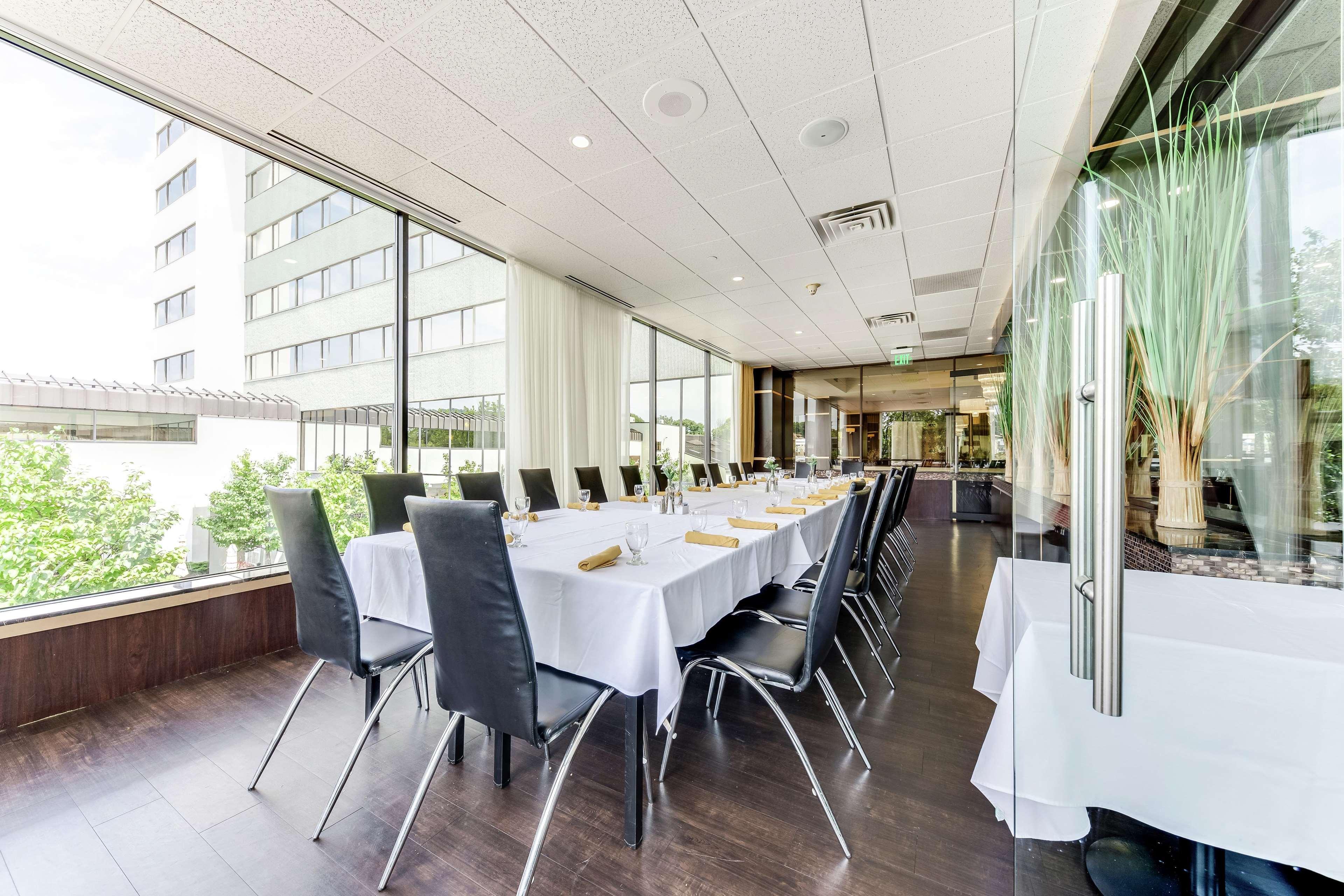 Hotel Doubletree By Hilton Binghamton Esterno foto