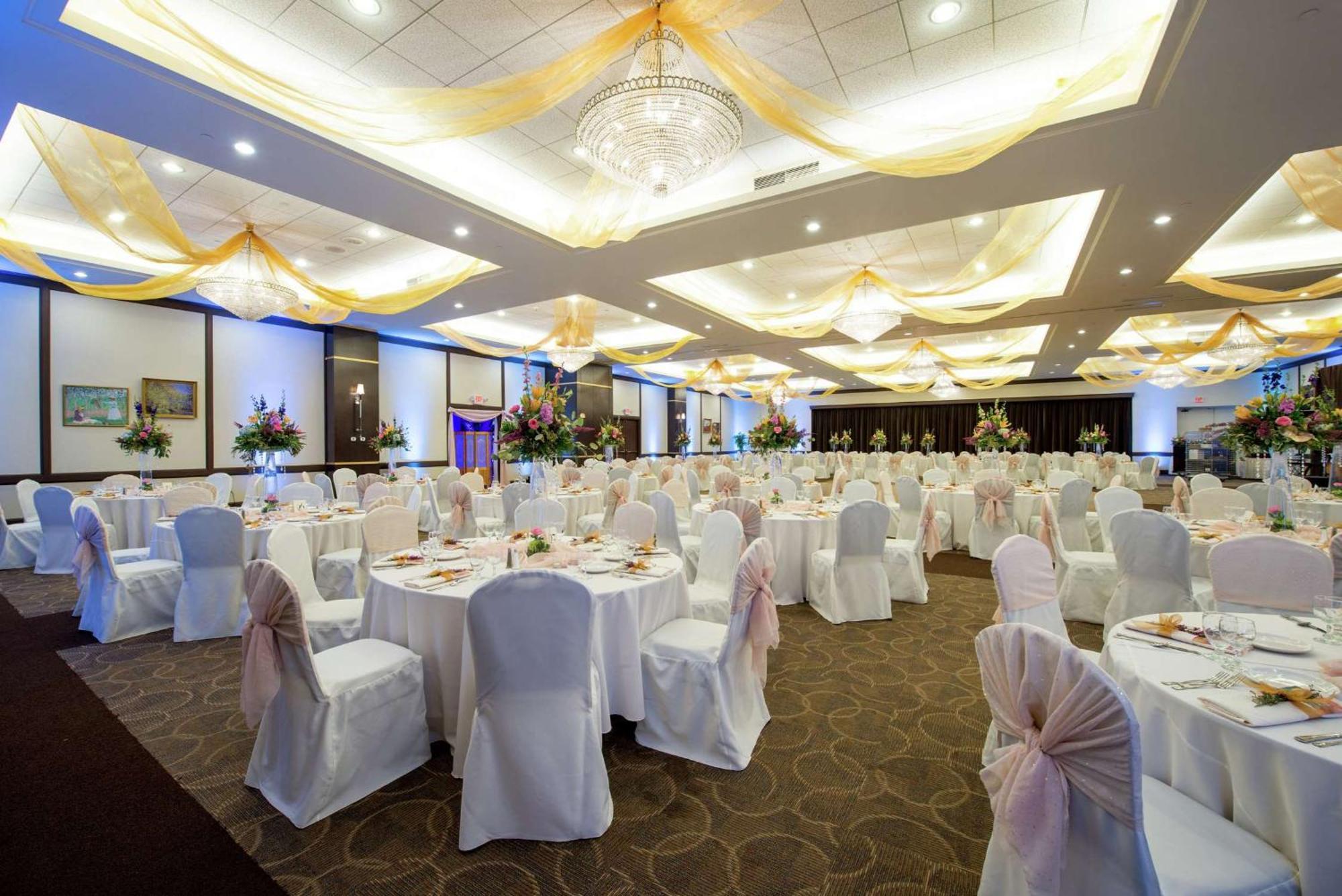 Hotel Doubletree By Hilton Binghamton Esterno foto