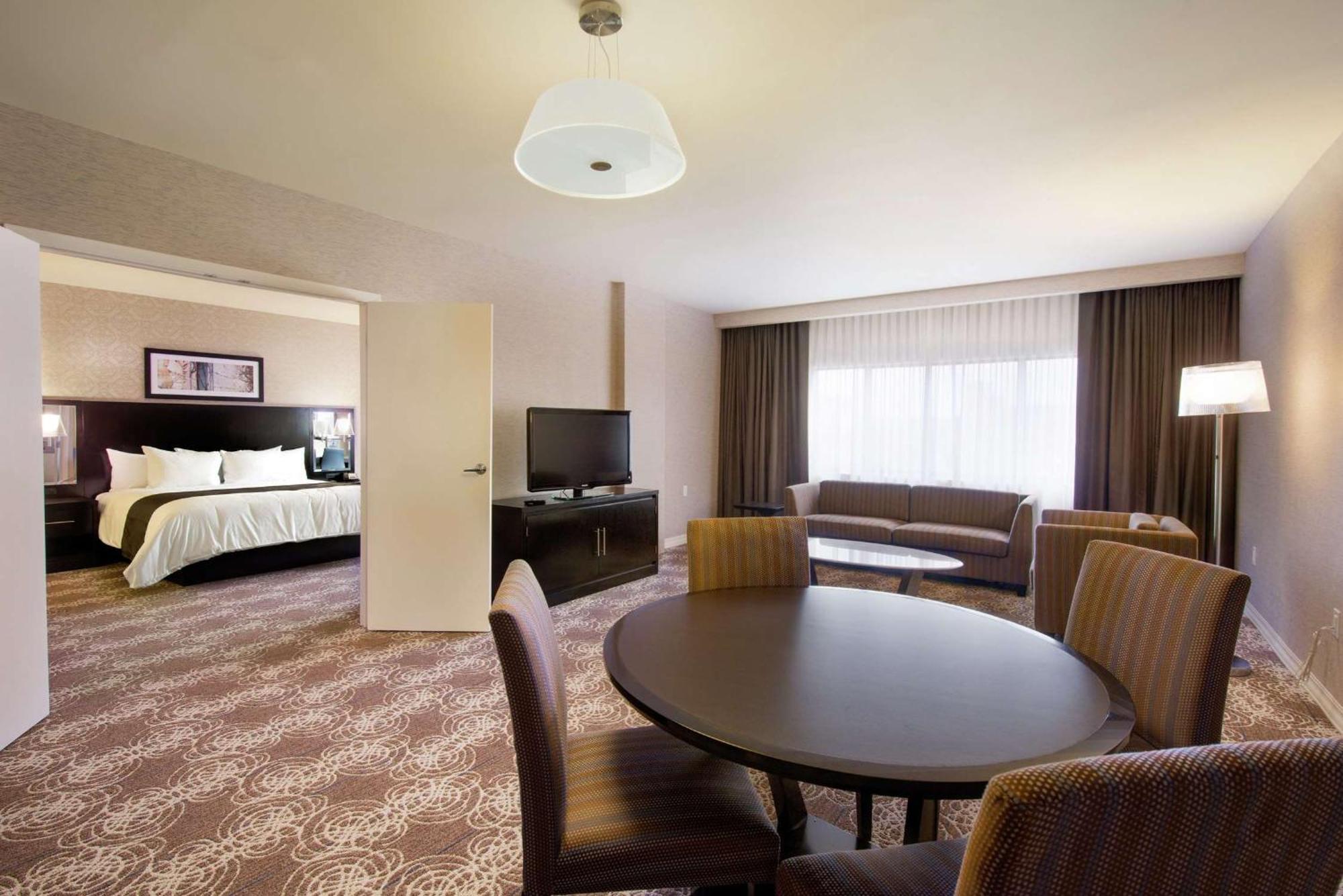 Hotel Doubletree By Hilton Binghamton Esterno foto