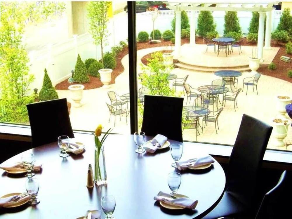 Hotel Doubletree By Hilton Binghamton Esterno foto